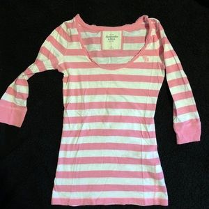 Abercrombie and Fitch 3/4 sleeve shirt